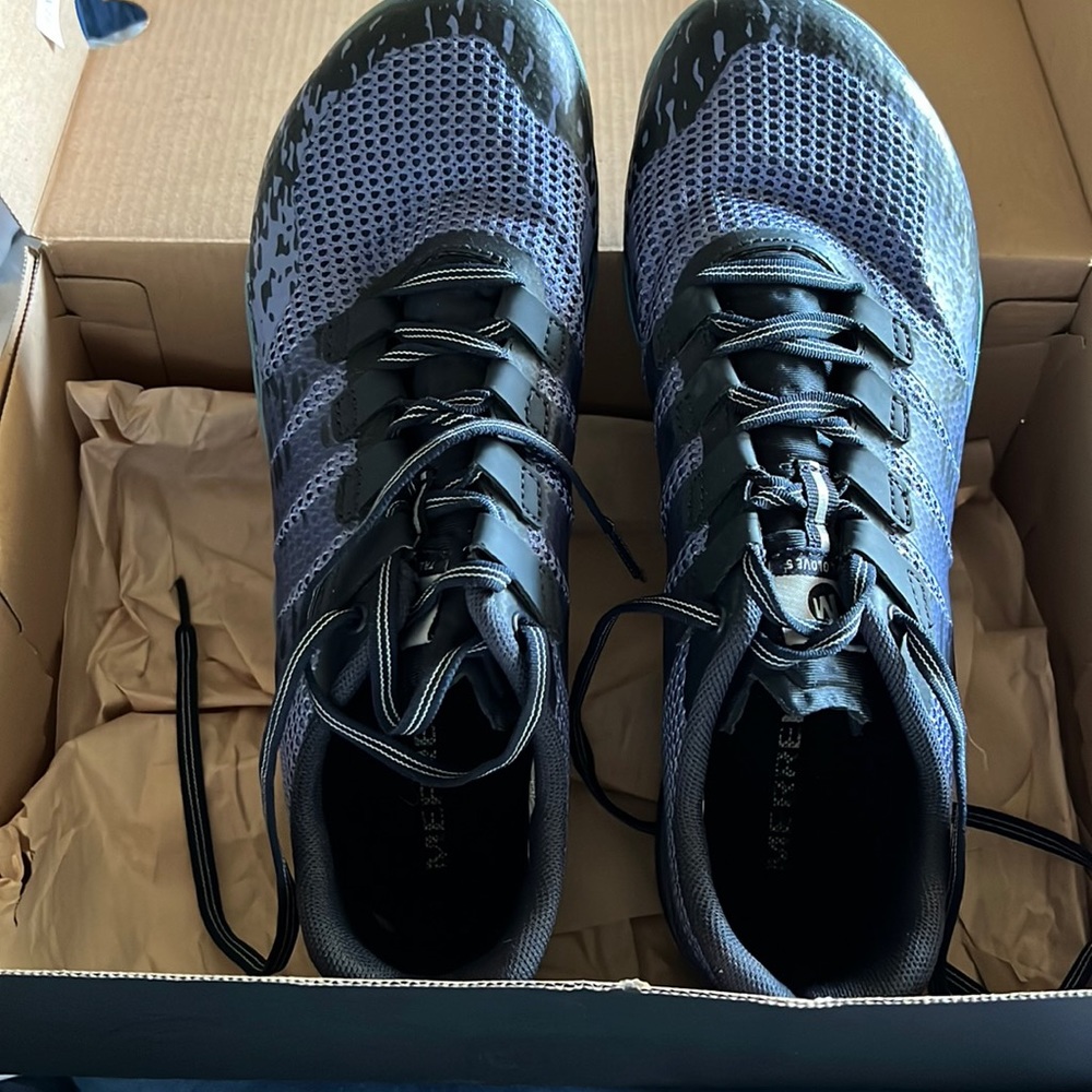 Merrell Trail Glove shoes in EUC